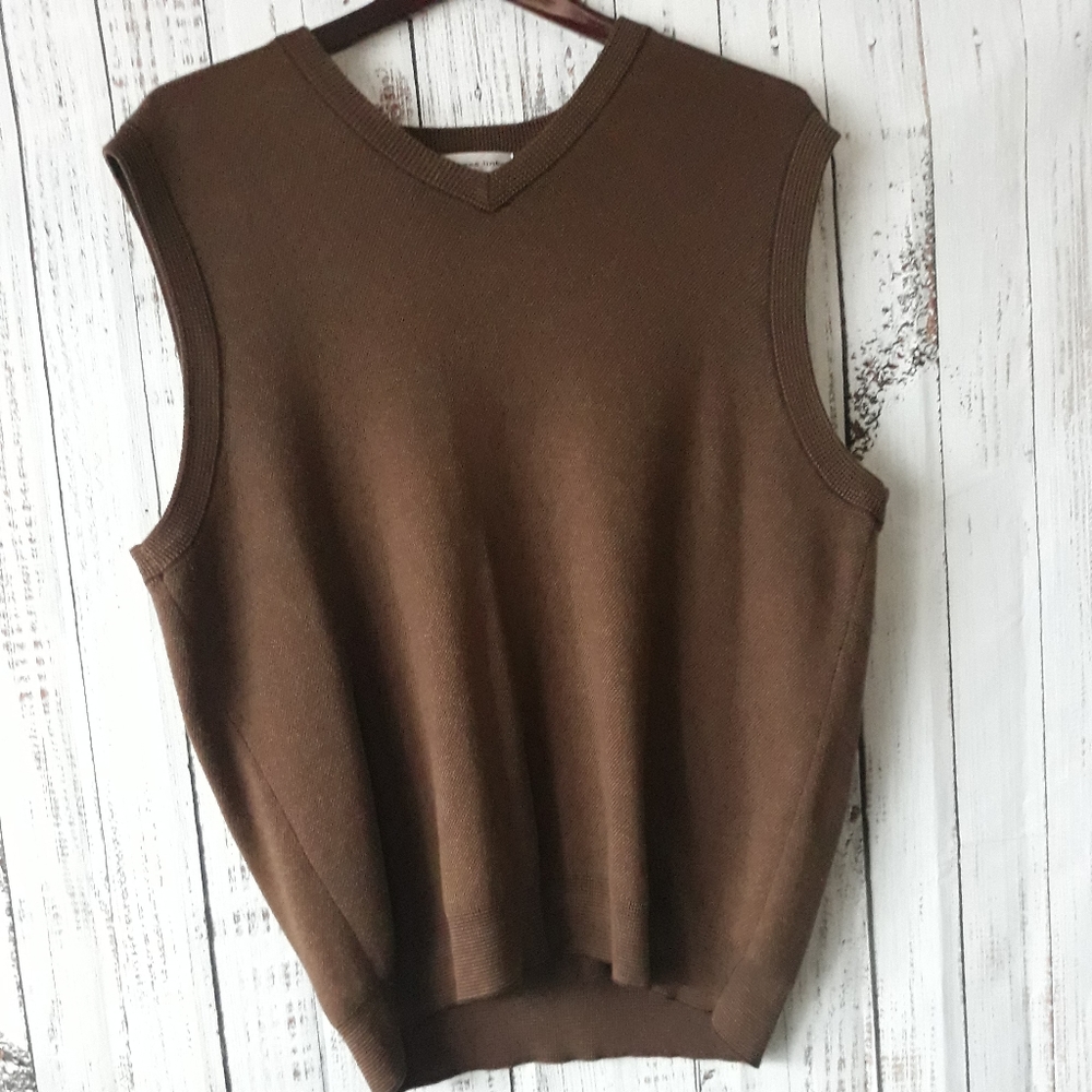 Cypress links sweater vest size L.